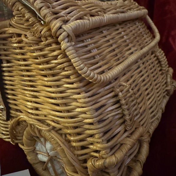 NWT limited edition Kate Spade “Vita Riva Wicker Car Bag” - Picture 6 of 10